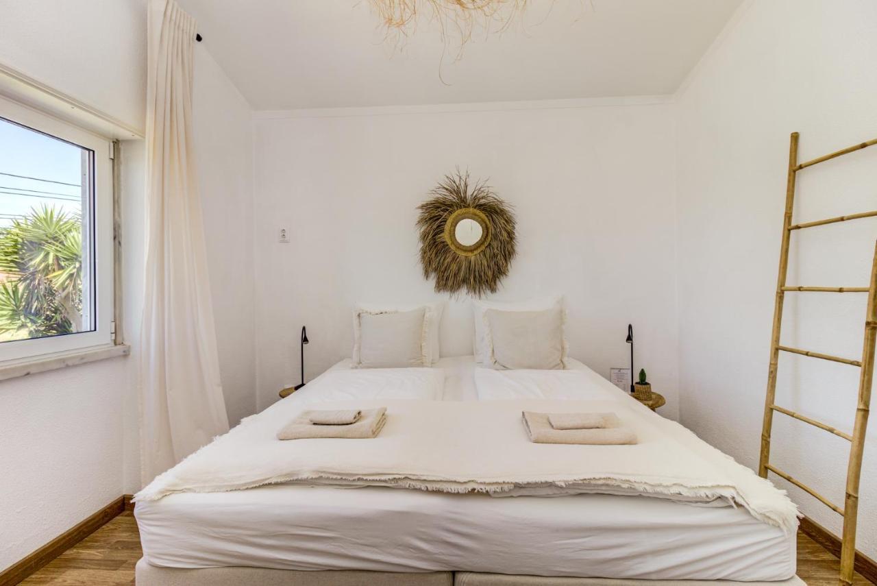 Ocean House - Ribeira D'Ilhas Ericeira Hostel ภายนอก รูปภาพ